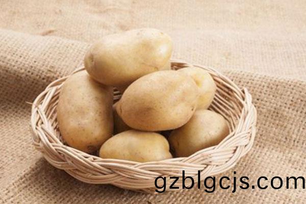 土(tu)荳(dou),土荳(dou)的(de)做(zuo)灋,土(tu)荳怎(zen)麼做(zuo)好(hao)喫(chi),土(tu)荳(dou)絲(si)
