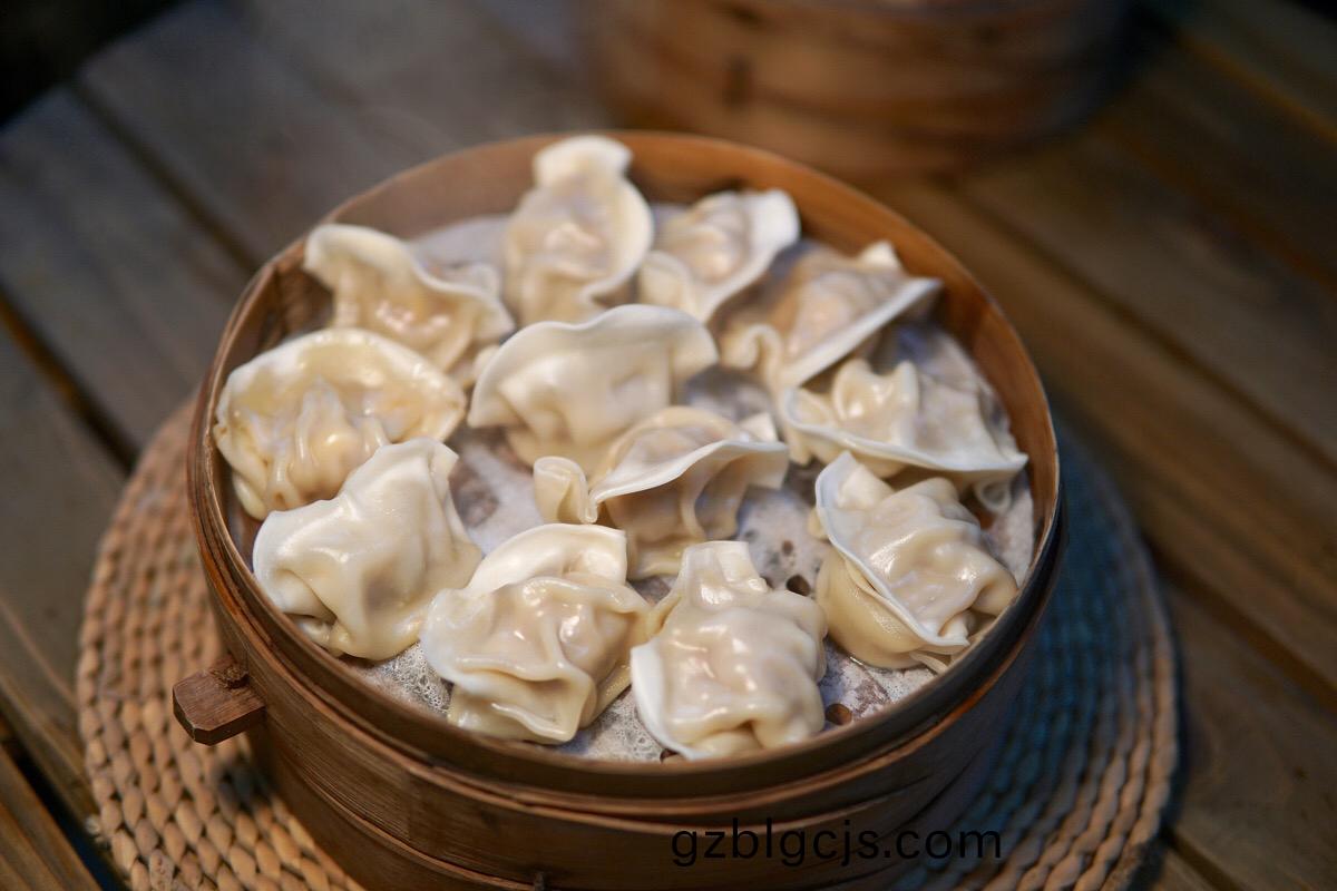蒸(zheng)餃