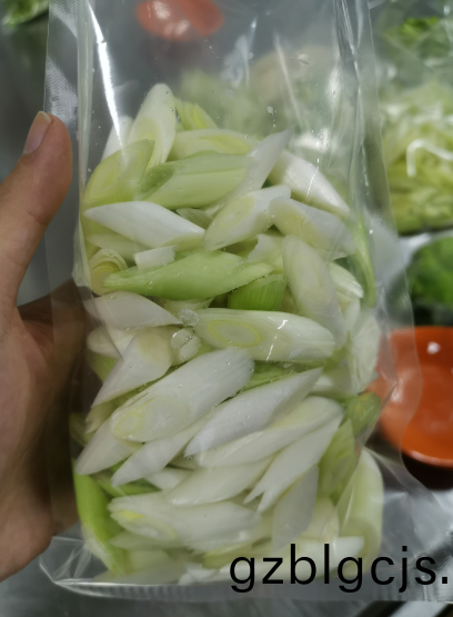重慶(qing)淨(jing)菜(cai)配(pei)送(song)哪傢公(gong)司(si)服務快(kuai)呢1.png